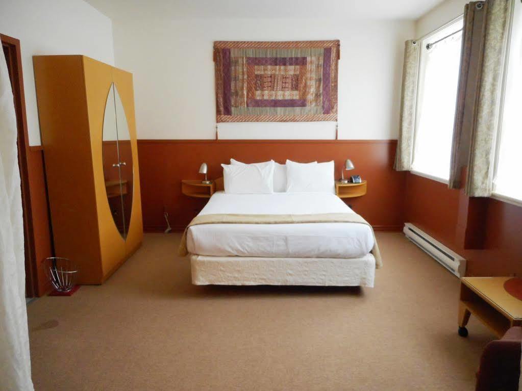 Hotel Du Jardin - Par Les Lofts Vieux-Quebec ภายนอก รูปภาพ